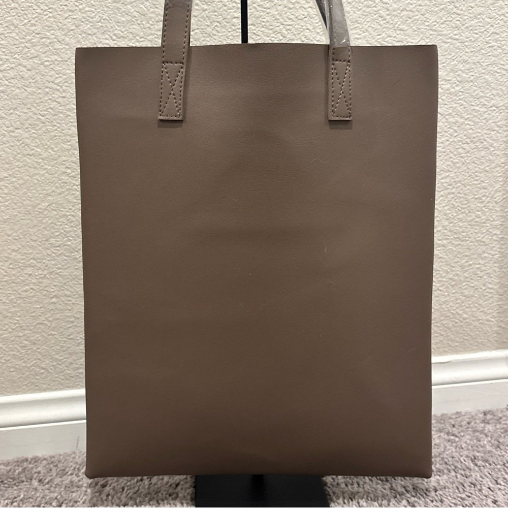 VEGAN LEATHER TOTE BAG